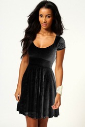 черное кружевное платье с рукавом размер M, XL